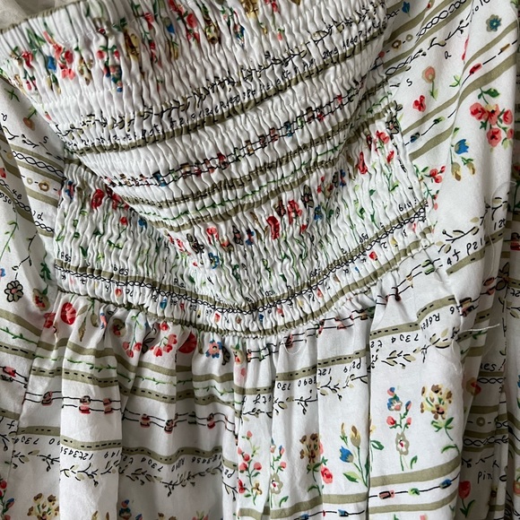 Floral patterned halter dress - Picture 8 of 9